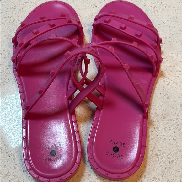 Shade & Shore Women's Matte Dark Pink Jelly Slide Studded Sandals Size 11 - Picture 2 of 4